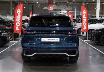 Подержанный автомобиль Geely Monjaro 2023 года (8 фото)