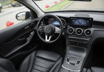 Подержанный автомобиль Mercedes-Benz GLC Coupe 2019 года (13 фото)