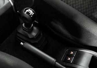 Подержанный автомобиль Suzuki Jimny 2019 года (17 фото)