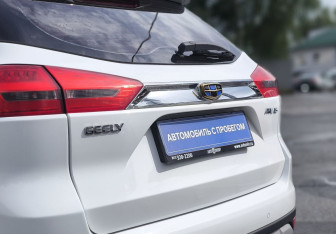 Подержанный автомобиль Geely Atlas 2018 года (7 фото)