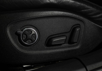 Подержанный автомобиль Audi A6 Sedan 2011 года (20 фото)