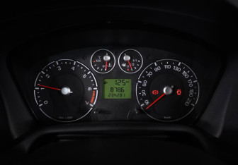 Подержанный автомобиль Ford Fusion 2007 года (10 фото)