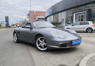 Подержанный автомобиль Porsche Boxster 2004 года (3 фото)