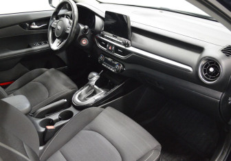 Подержанный автомобиль Kia Cerato Sedan 2021 года (12 фото)