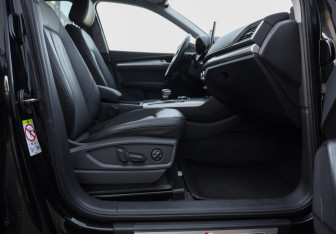 Подержанный автомобиль Audi Q5 2020 года (27 фото)