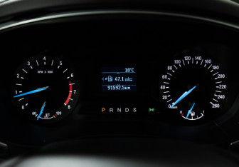 Подержанный автомобиль Ford Mondeo Sedan 2015 года (12 фото)