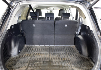 Подержанный автомобиль Toyota RAV4 2016 года (17 фото)