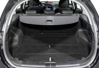 Подержанный автомобиль Kia Ceed Wagon 2016 года (15 фото)