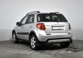 Подержанный автомобиль Suzuki SX4 Hatchback 2012 года (7 фото)