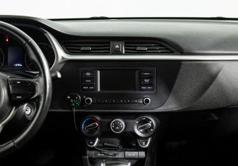 Подержанный автомобиль Kia Rio Hatchback 2021 года (14 фото)