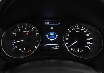 Подержанный автомобиль Nissan Qashqai 2014 года (21 фото)