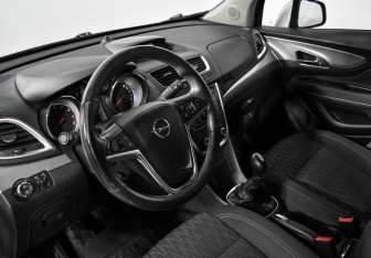 Подержанный автомобиль Opel Mokka 2014 года (9 фото)