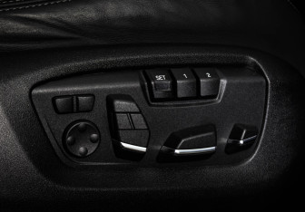 Подержанный автомобиль BMW X6 M 2017 года (34 фото)