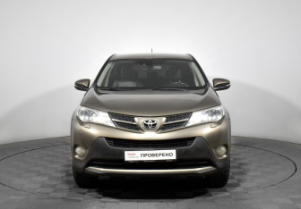 Подержанный автомобиль Toyota RAV4 2013 года (2 фото)