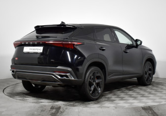 Подержанный автомобиль Omoda C5 2023 года (5 фото)