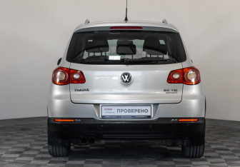 Подержанный автомобиль Volkswagen Tiguan 2010 года (6 фото)