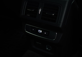 Подержанный автомобиль Audi Q5 2021 года (23 фото)