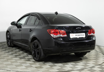 Подержанный автомобиль Chevrolet Cruze Sedan 2013 года (7 фото)