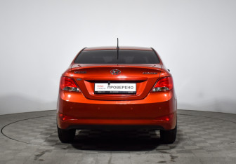 Подержанный автомобиль Hyundai Solaris Sedan 2015 года (6 фото)