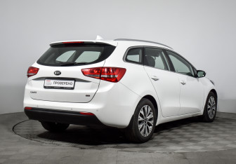 Подержанный автомобиль Kia Ceed Wagon 2017 года (5 фото)