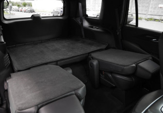 Подержанный автомобиль Cadillac Escalade Suv 2016 года (35 фото)