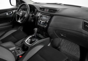 Подержанный автомобиль Nissan Qashqai 2020 года (12 фото)