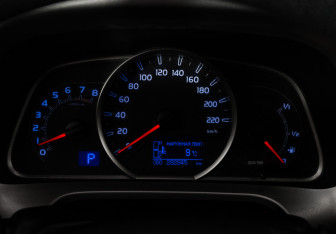 Подержанный автомобиль Toyota RAV4 2014 года (18 фото)