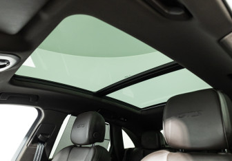 Подержанный автомобиль Porsche Macan 2021 года (15 фото)