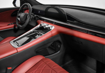 Подержанный автомобиль Exeed RX 2023 года (13 фото)