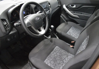 Подержанный автомобиль LADA (ВАЗ) XRAY 2022 года (10 фото)