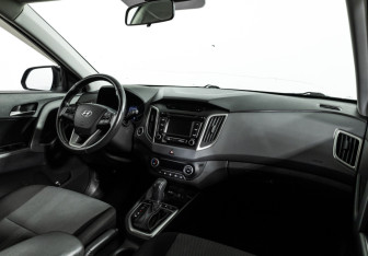 Подержанный автомобиль Hyundai Creta 2017 года (9 фото)