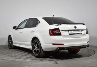 Подержанный автомобиль Skoda Octavia Liftback 2014 года (7 фото)