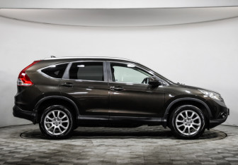Подержанный автомобиль Honda CR-V 2013 года (4 фото)
