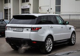 Подержанный автомобиль Land Rover Range Rover Sport 2013 года (7 фото)