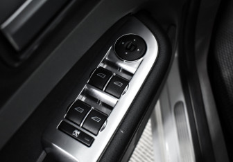 Подержанный автомобиль Ford Focus Hatchback 2010 года (10 фото)