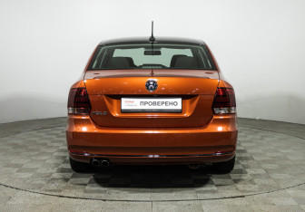 Подержанный автомобиль Volkswagen Polo Sedan 2018 года (6 фото)