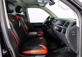 Подержанный автомобиль Volkswagen Caravelle 2016 года (16 фото)