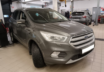 Подержанный автомобиль Ford Kuga 2017 года (3 фото)