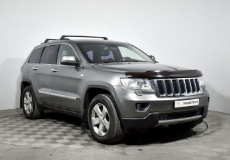 Подержанный автомобиль Jeep Grand Cherokee 2012 года (3 фото)
