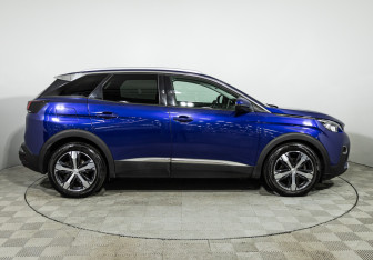 Подержанный автомобиль Peugeot 3008 2018 года (4 фото)