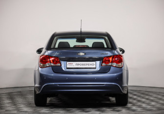 Подержанный автомобиль Chevrolet Cruze Sedan 2013 года (6 фото)