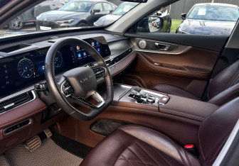 Подержанный автомобиль Chery Tiggo 8 Pro Max 2023 года (7 фото)