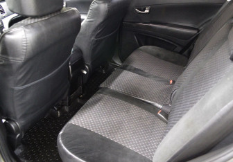 Подержанный автомобиль SsangYong Actyon 2011 года (11 фото)