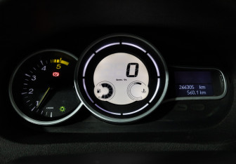 Подержанный автомобиль Renault Megane Hatchback 2010 года (12 фото)