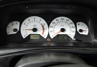 Подержанный автомобиль Chevrolet Niva 2006 года (12 фото)