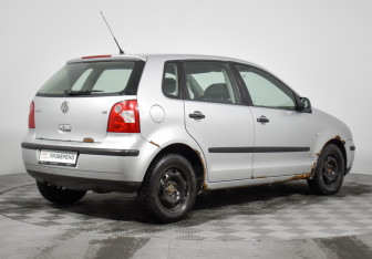 Подержанный автомобиль Volkswagen Polo Hatchback 2002 года (5 фото)