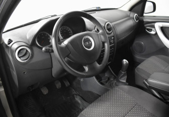 Подержанный автомобиль LADA (ВАЗ) Largus Wagon 2014 года (9 фото)