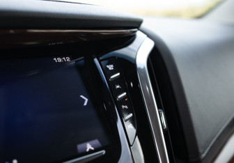 Подержанный автомобиль Cadillac Escalade Suv 2017 года (31 фото)