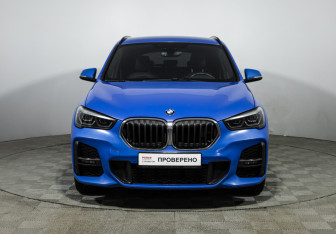 Подержанный автомобиль BMW X1 2019 года (2 фото)