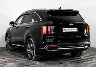 Подержанный автомобиль Kia Sorento 2021 года (9 фото)